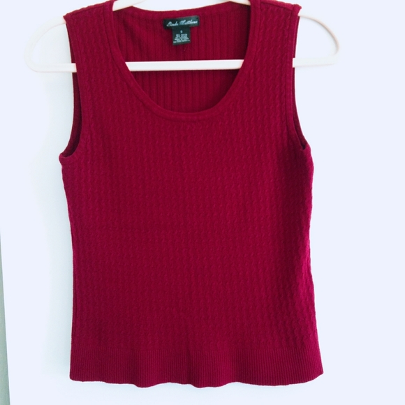 Sweater's - Picture 3 of 8